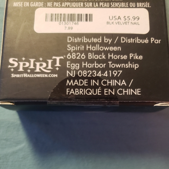 Spirit Halloween Black Velvet Flocked Press on Nails - Picture 5 of 8
